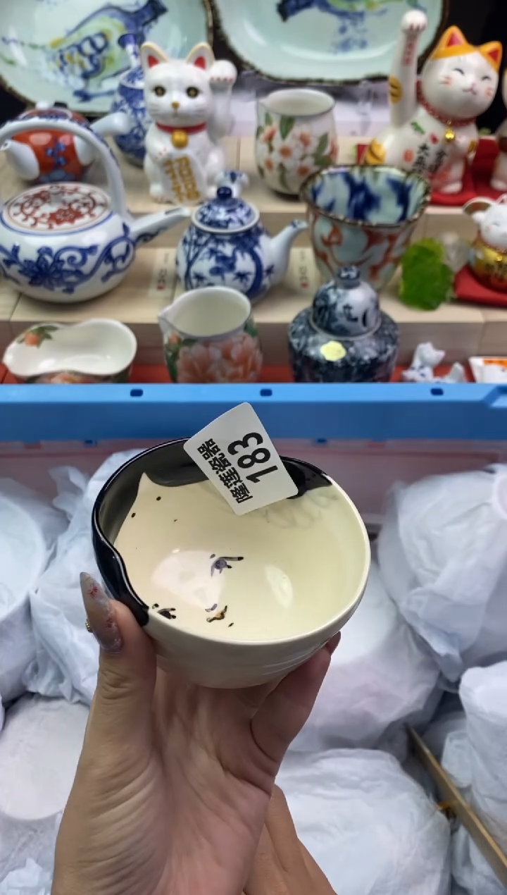 【闪购商品】瓷片隆莲瓷器欢迎大家