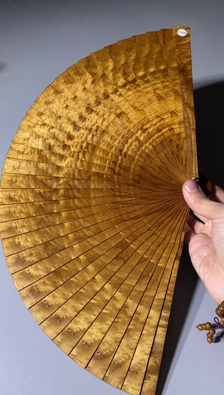 【闪购商品】金丝楠木雕730号24cm精品金丝楠扇子