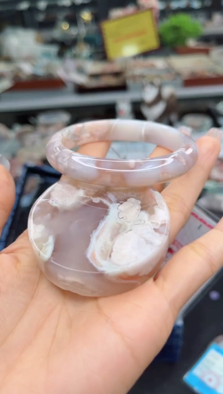 【闪购商品】石英质玉手镯未镶嵌55圈口（赠品镯心）106224