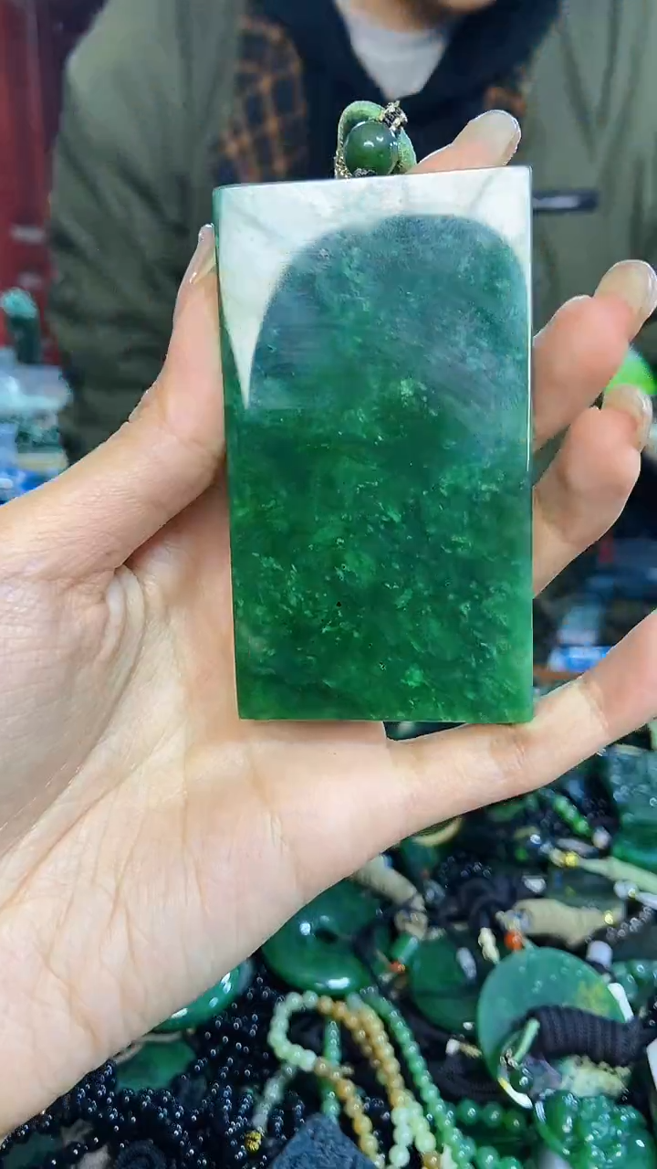 未镶嵌和田玉挂件1