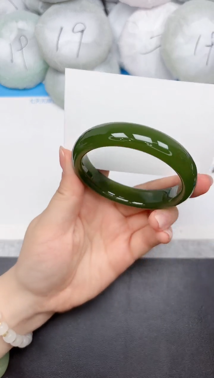 未镶嵌手镯石英质玉A123/58.2