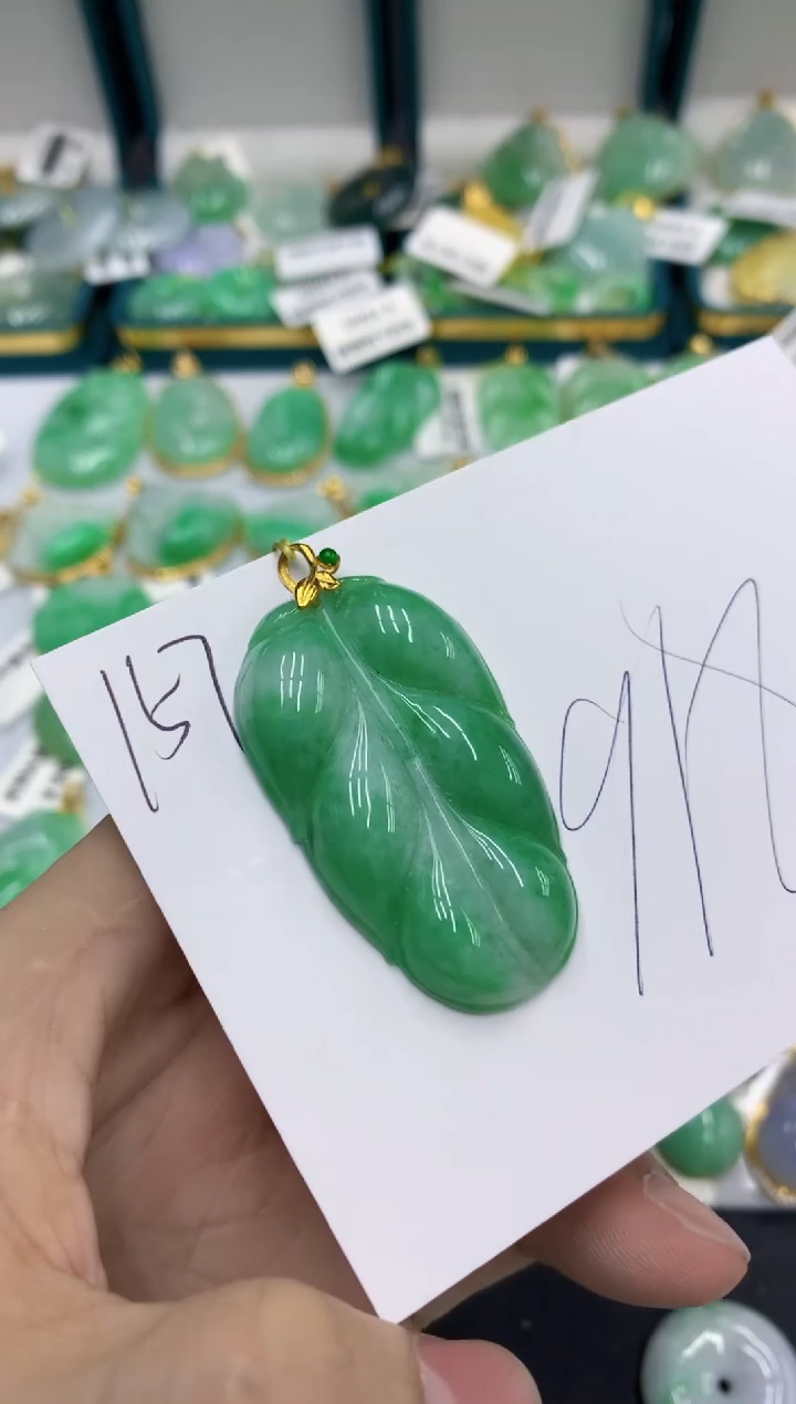 【闪购商品】翡翠颈饰18K金镶嵌翡翠