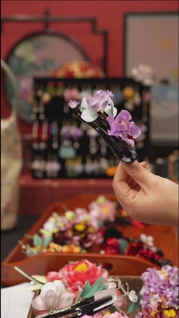 刺绣E****我非遗绒花饰品 