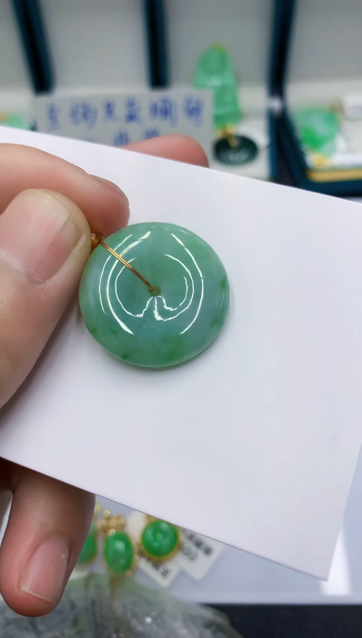 颈饰未镶嵌翡翠缅甸翡翠A货