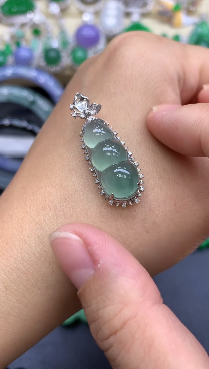 颈饰18K金镶嵌翡翠383-中国好珍宝