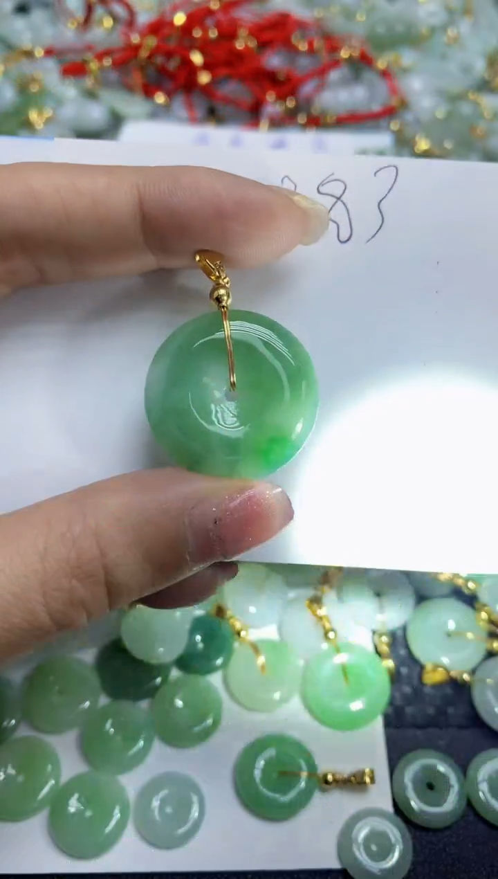 【闪购商品】翡翠颈饰合金天然翡翠A货
