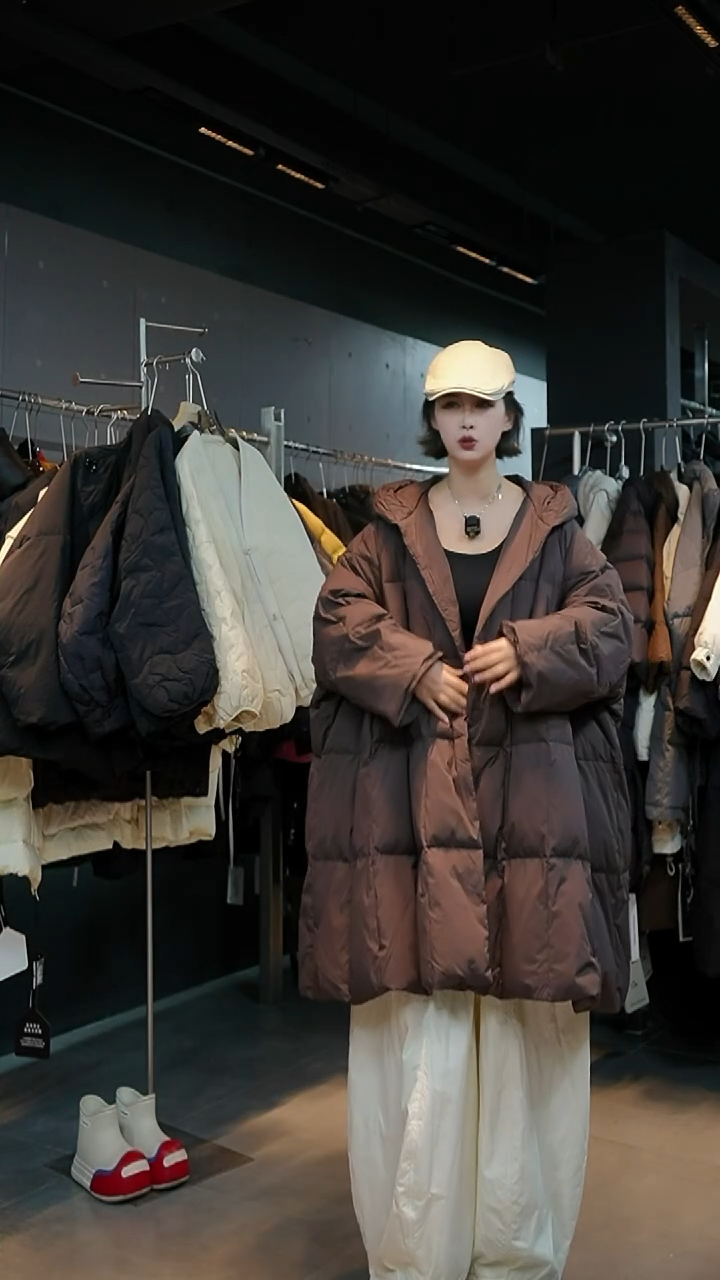 咖色羽绒咖色羽绒