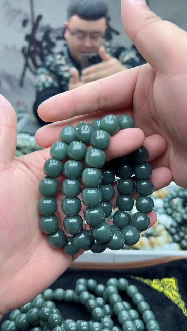 【闪购商品】和田玉手串未镶嵌且莫蓝14拍一发一，多样性发货