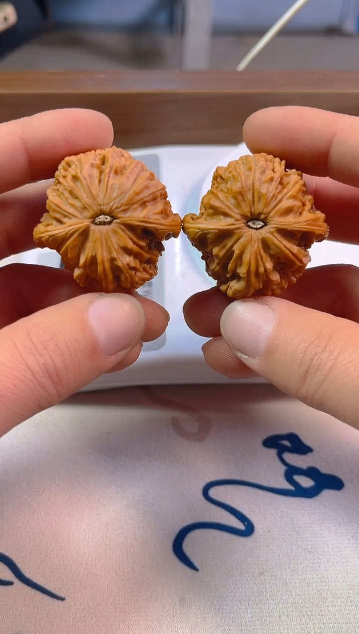 【闪购商品】文玩核桃把件40磨盘