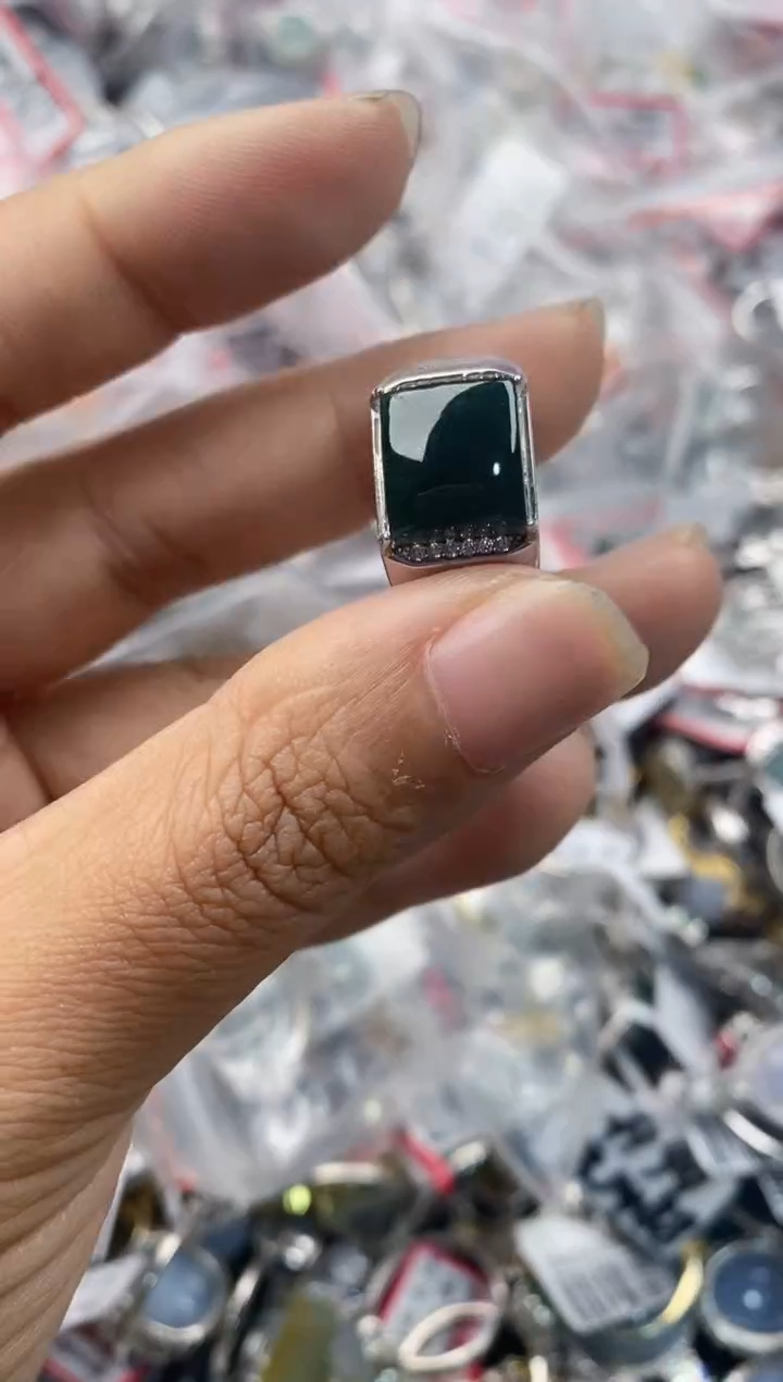 银S925镶嵌戒指翡翠333         8