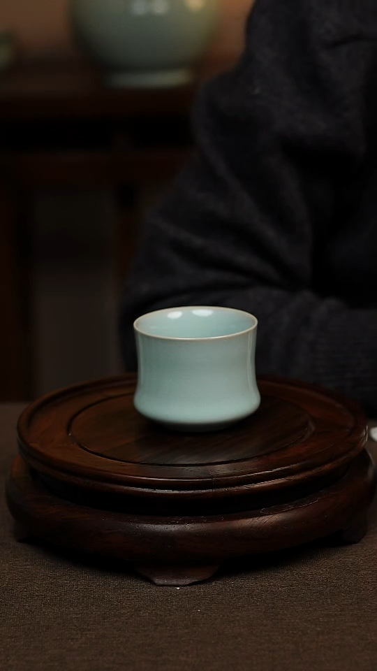 瓷片天青色全手工束腰杯90ml微瑕不带礼盒