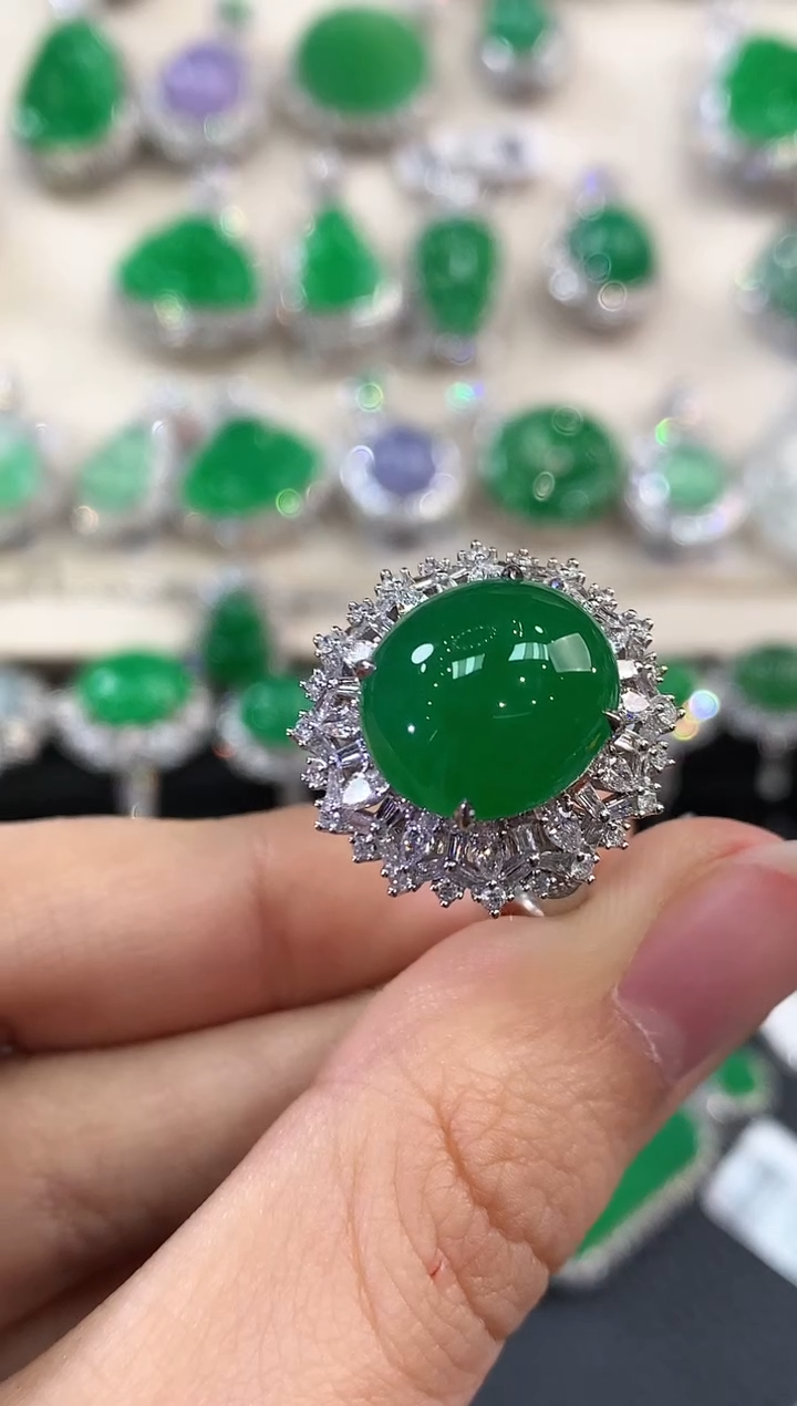 【闪购商品】翡翠戒指18K金镶嵌c142