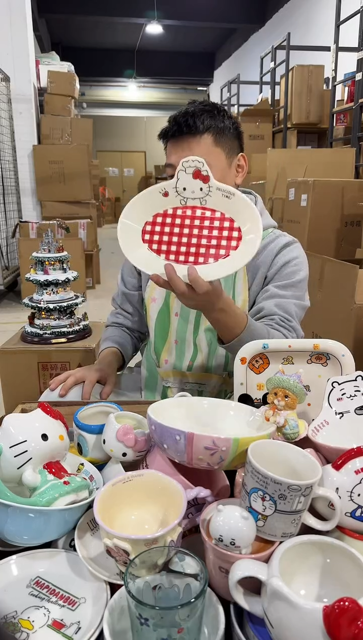 瓷片原盒kt猫红格子餐盘