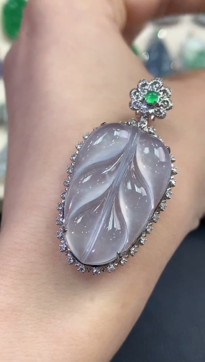 【闪购商品】翡翠吊坠(不含链)18K金镶嵌B141     