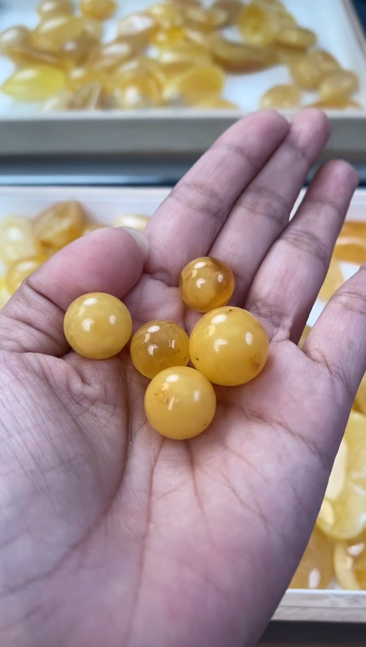 未镶嵌琥珀裸石天然琥珀蜜蜡