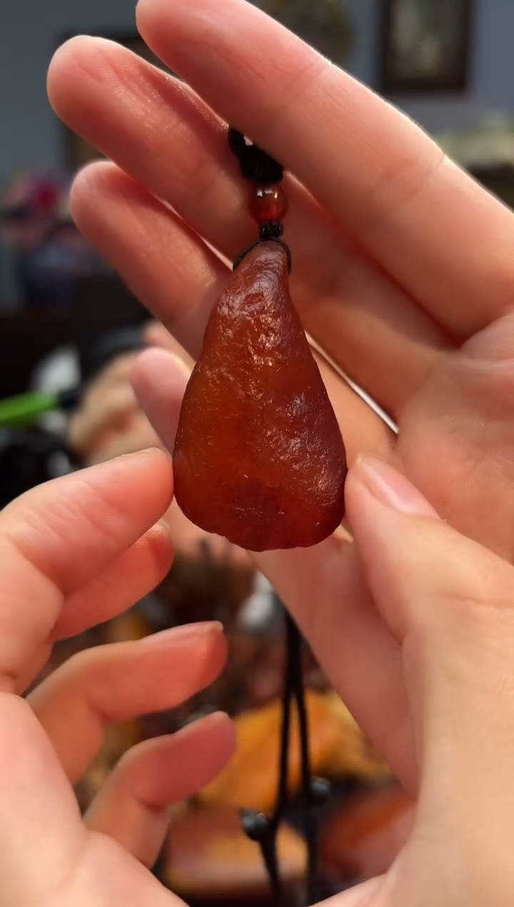 琥珀颈饰未镶嵌吊坠