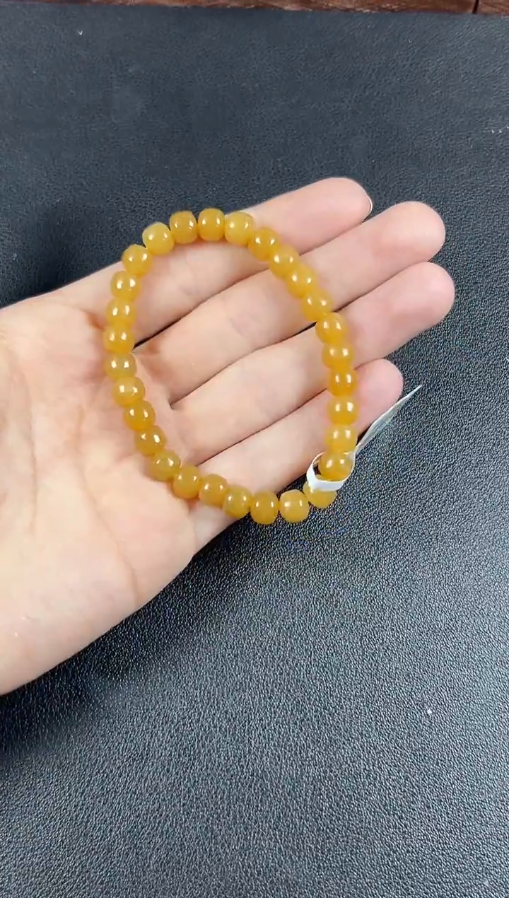 手链未镶嵌和田玉且末金山微色差卡6*7手串