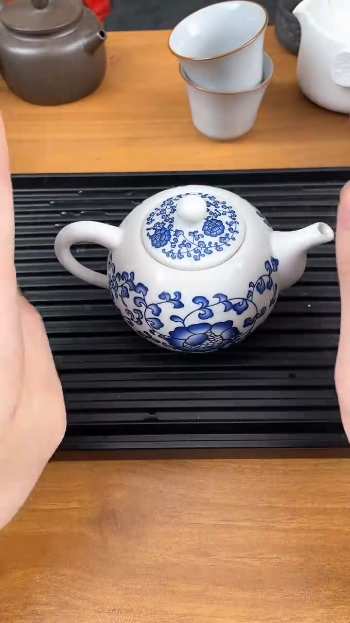 【闪购商品】瓷片缠枝莲111111111111