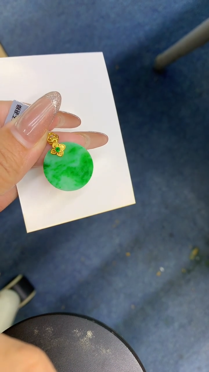 颈饰未镶嵌翡翠1