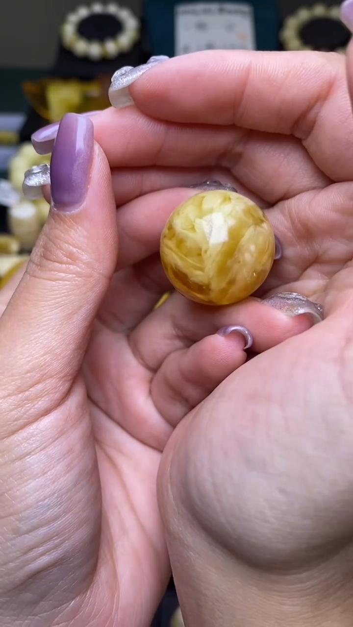 【闪购商品】琥珀裸石未镶嵌葵. 44