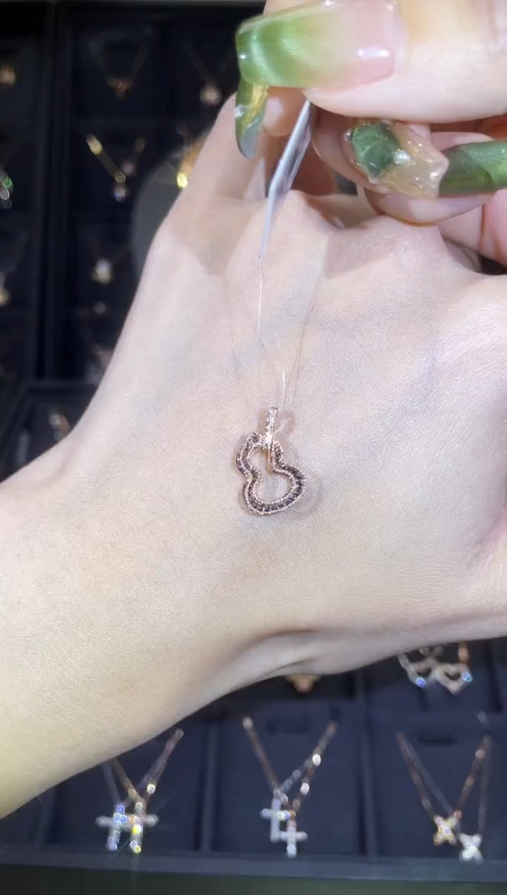 【闪购商品】钻石吊坠(不含链)18K金镶嵌18K金玫  多人 葫芦