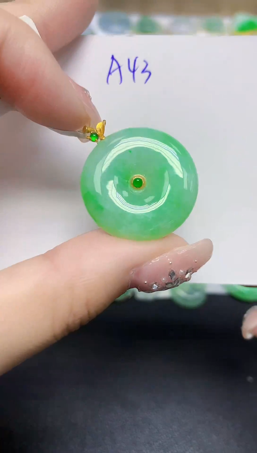 颈饰18K金镶嵌翡翠天然缅甸翡翠A货翡翠百元以上9元证书费自理