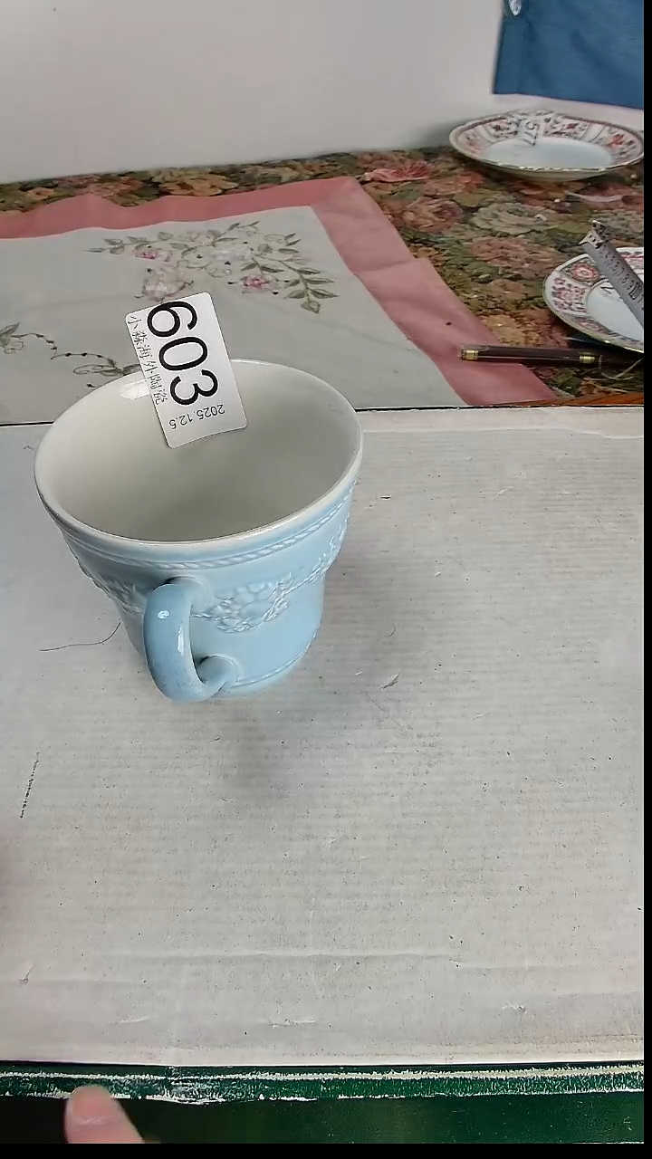瓷片玥**律小淼海外陶瓷工艺品