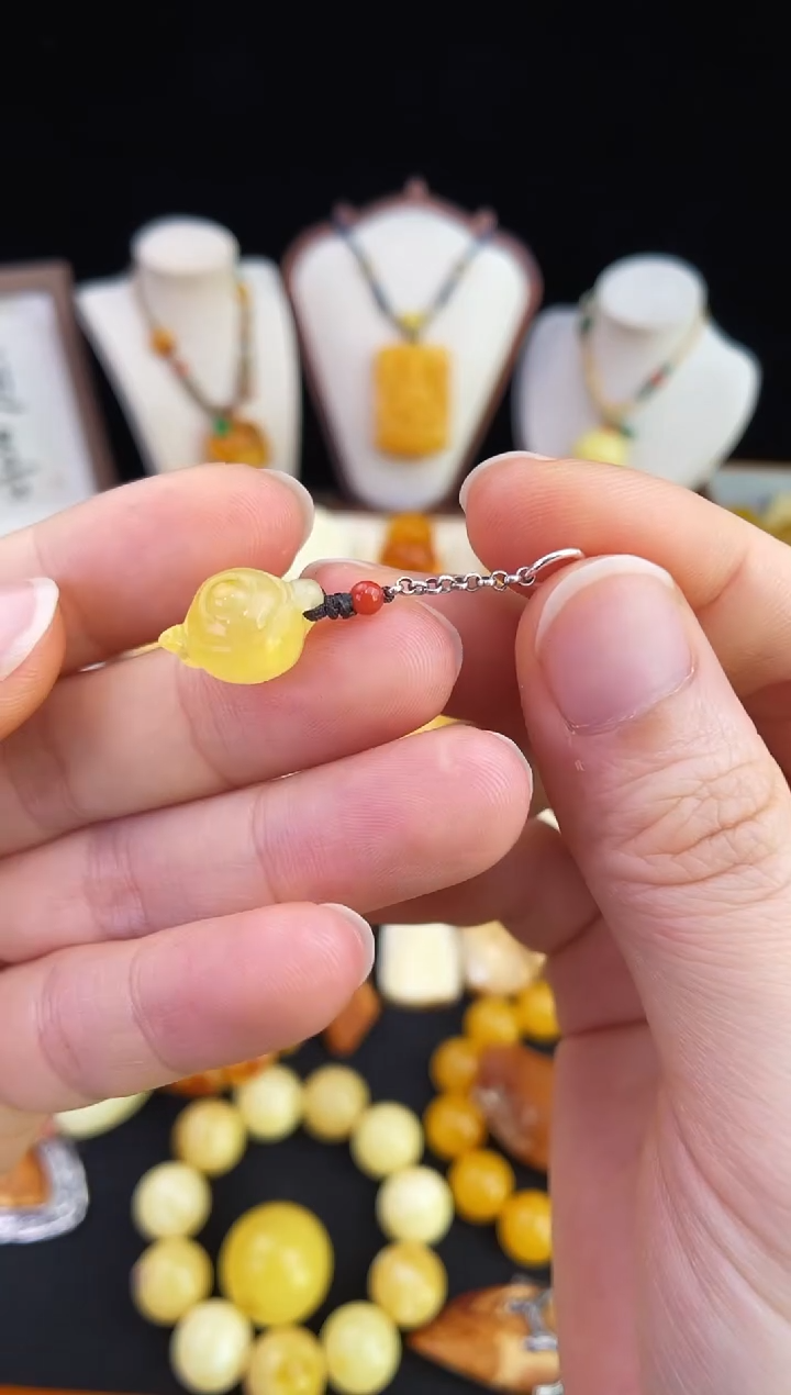 琥珀未镶嵌珠宝奇石柒月