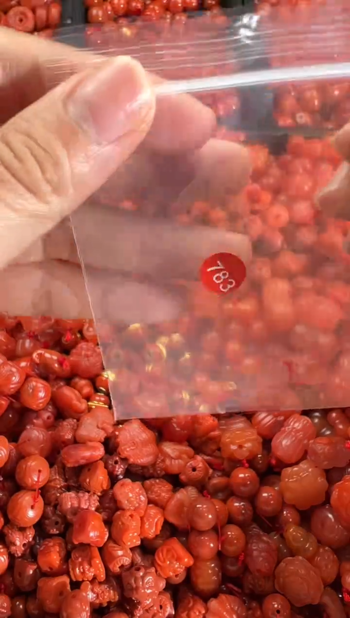 【闪购商品】南红玛瑙颈饰未镶嵌1