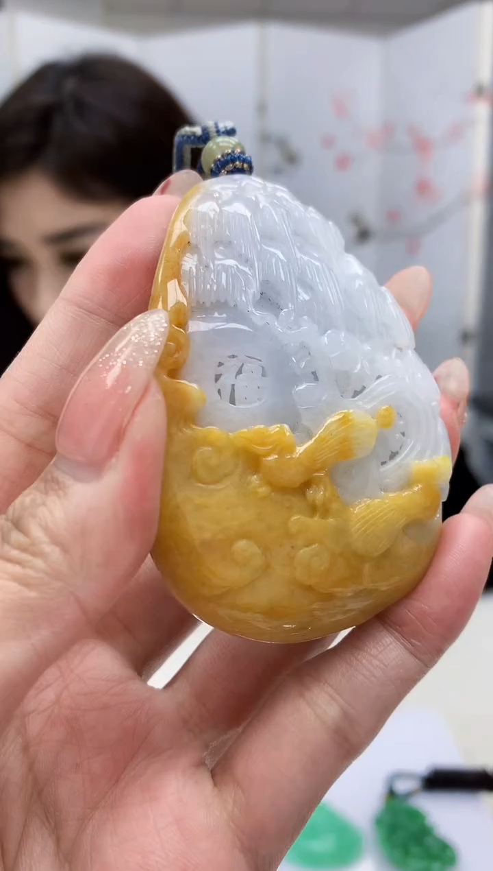 【闪购商品】定制翡翠未镶嵌4829MM-毛货挂件84