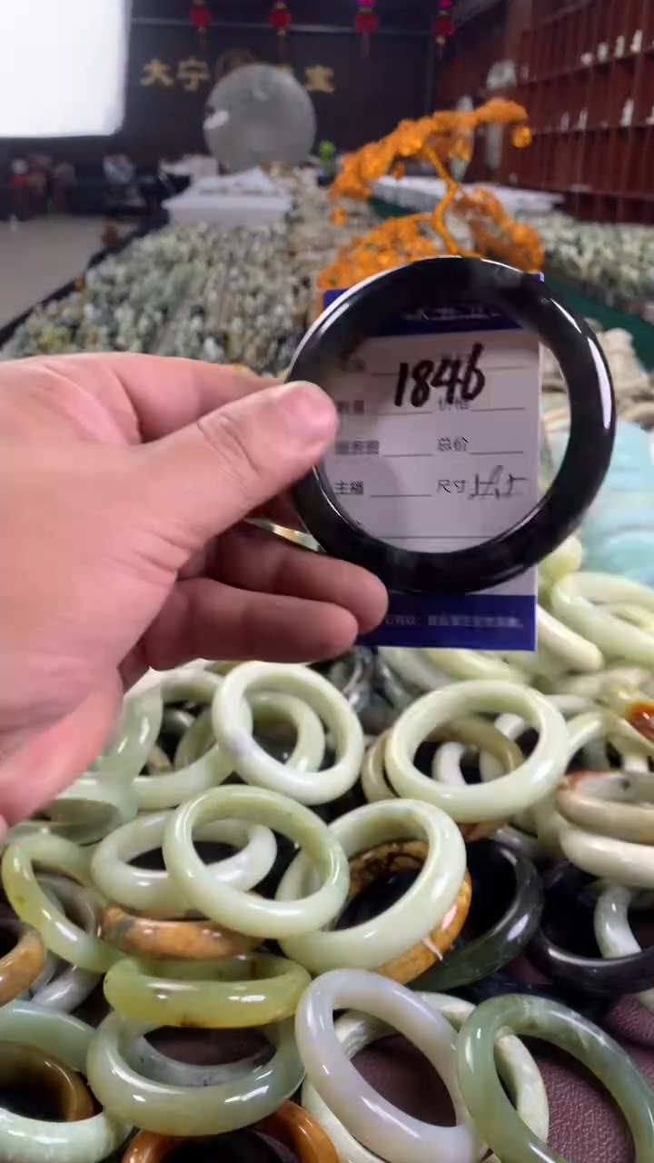 未镶嵌蛇纹石玉手镯1846