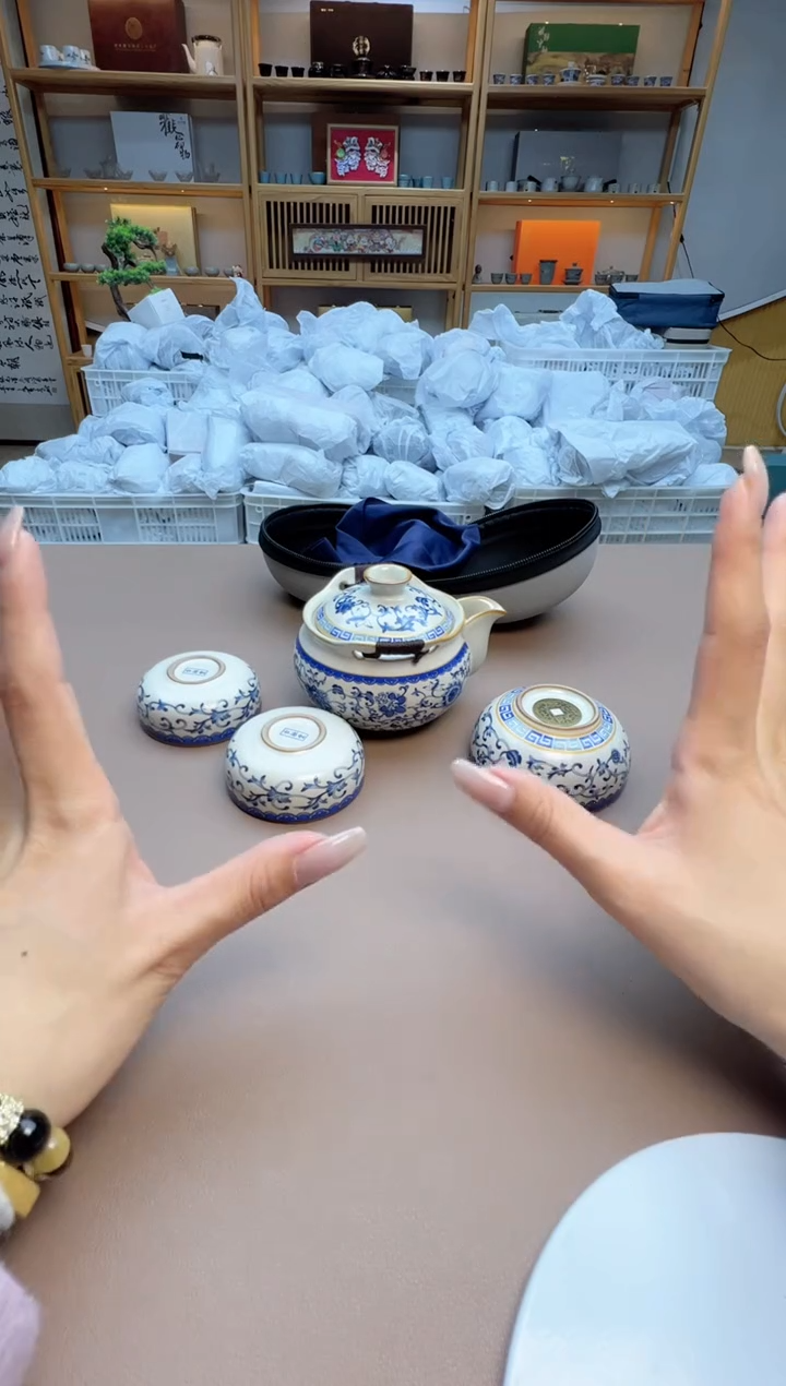 【闪购商品】摆件瓷制品S1111111111111