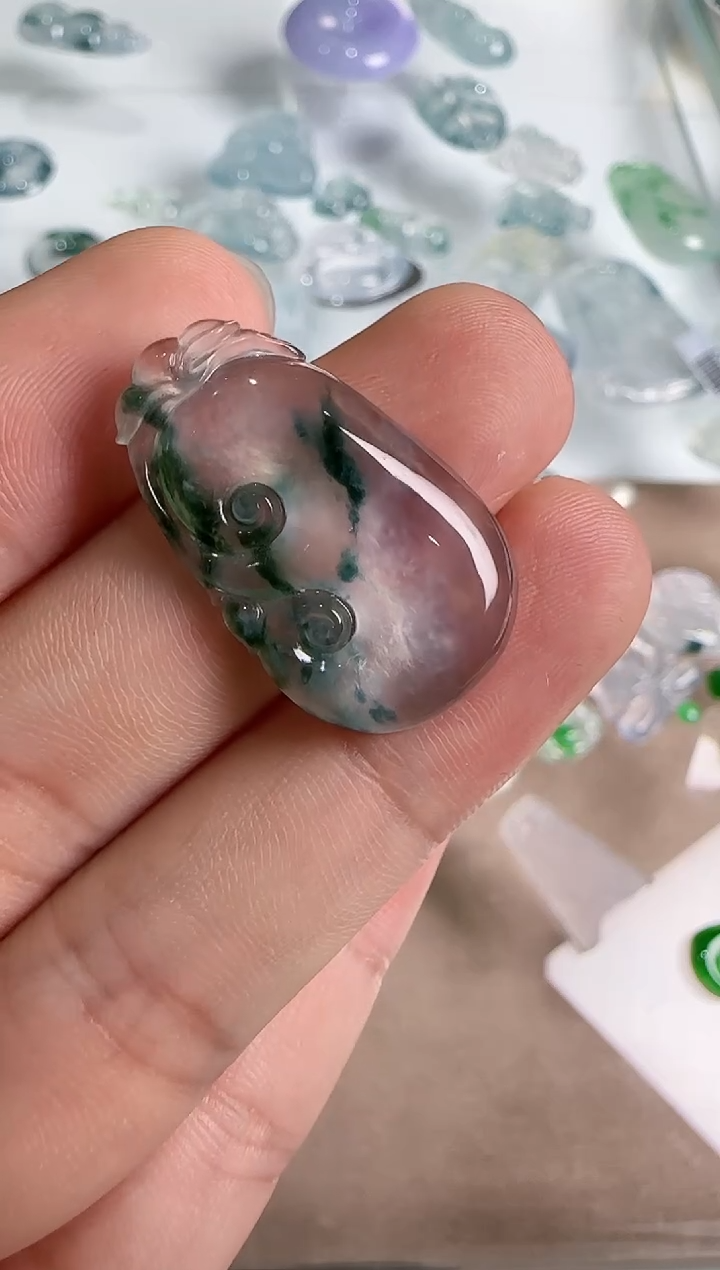 【闪购商品】翡翠吊坠(不含链)未镶嵌··