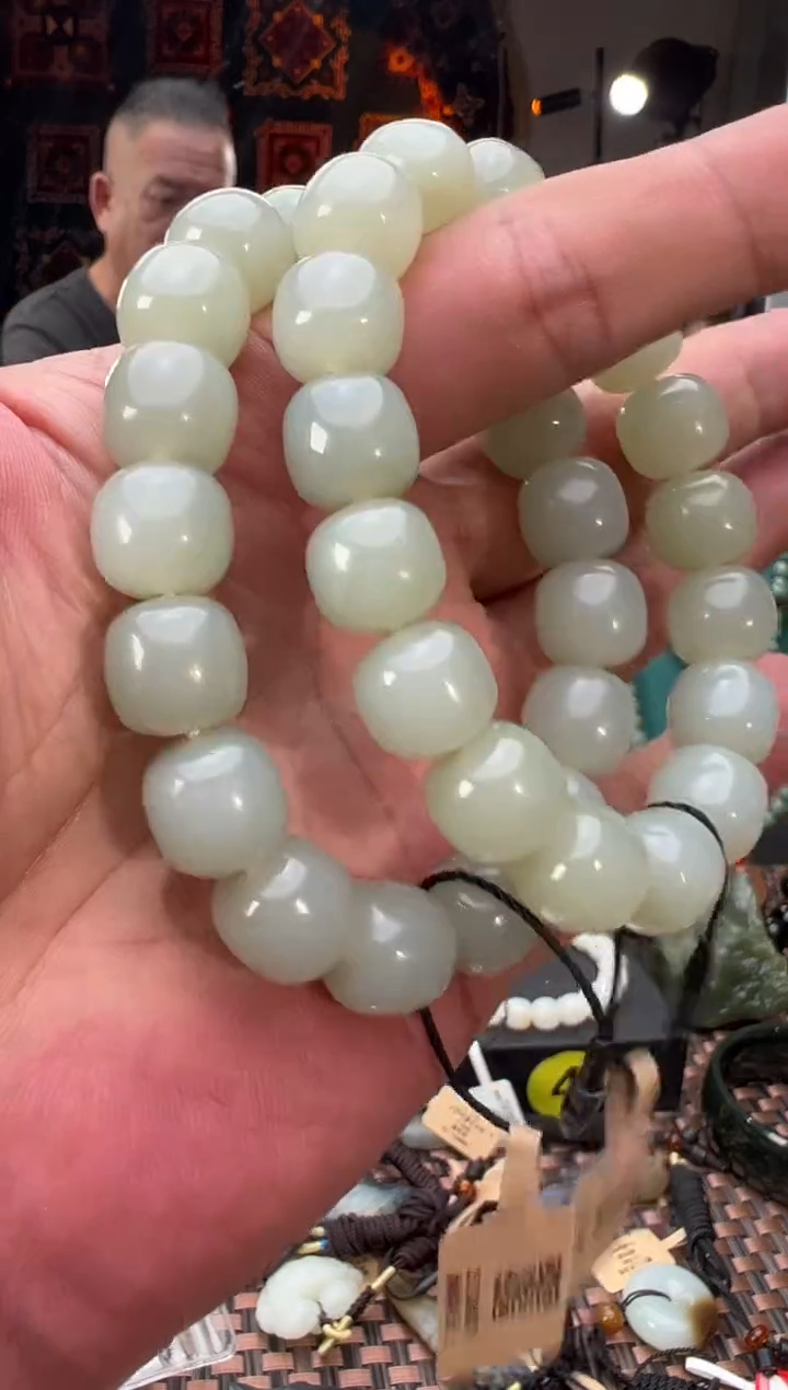 未镶嵌手串和田玉且末料青白玉老型珠手串卡11*12多样性发其一