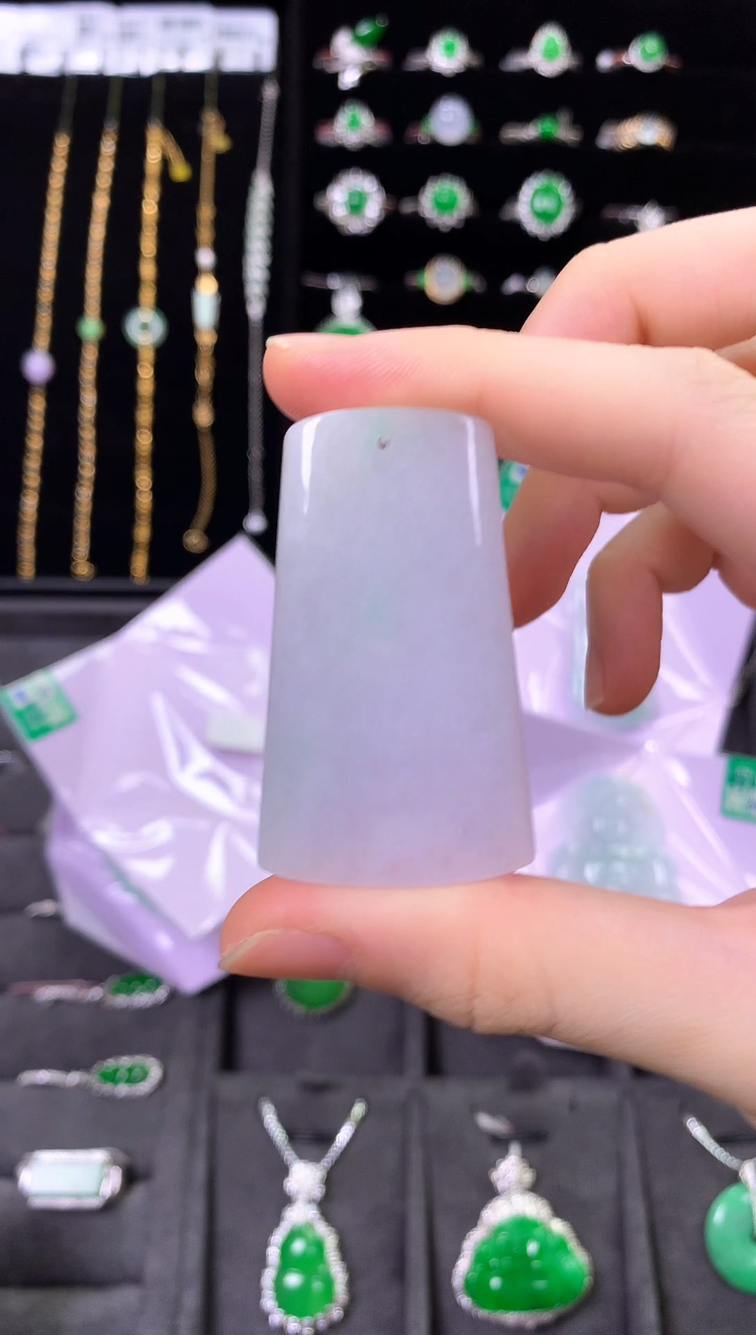 颈饰未镶嵌翡翠吊坠