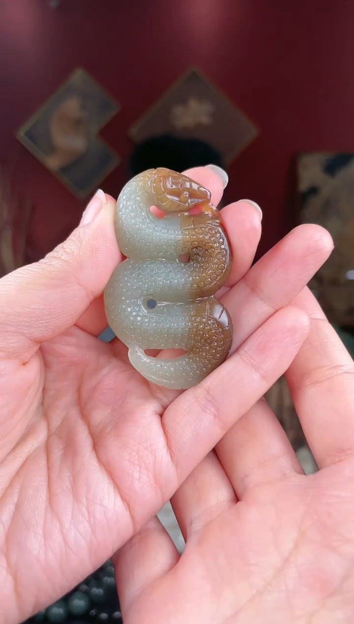 【闪购商品】和田玉颈饰未镶嵌蛇