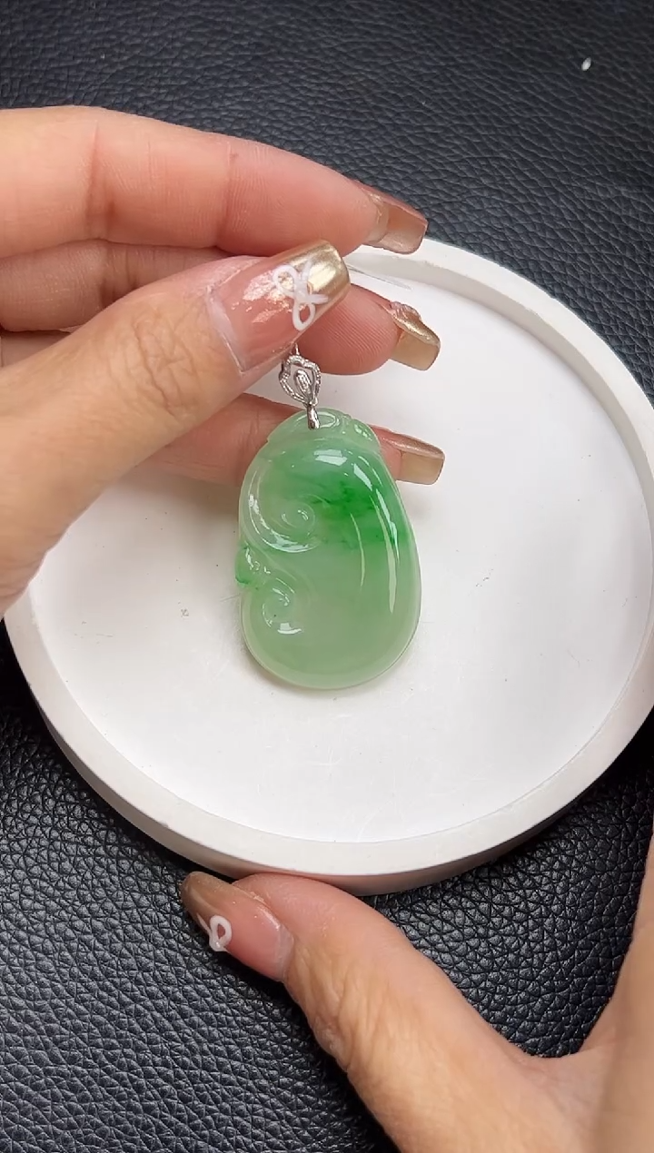 【闪购商品】翡翠颈饰18K金镶嵌YM1012-4 如意