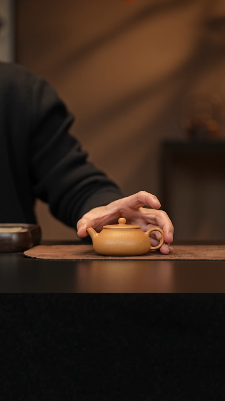 【闪购商品】紫砂茶壶允禾斋 wxm 隐瓢 黄金段 110cc