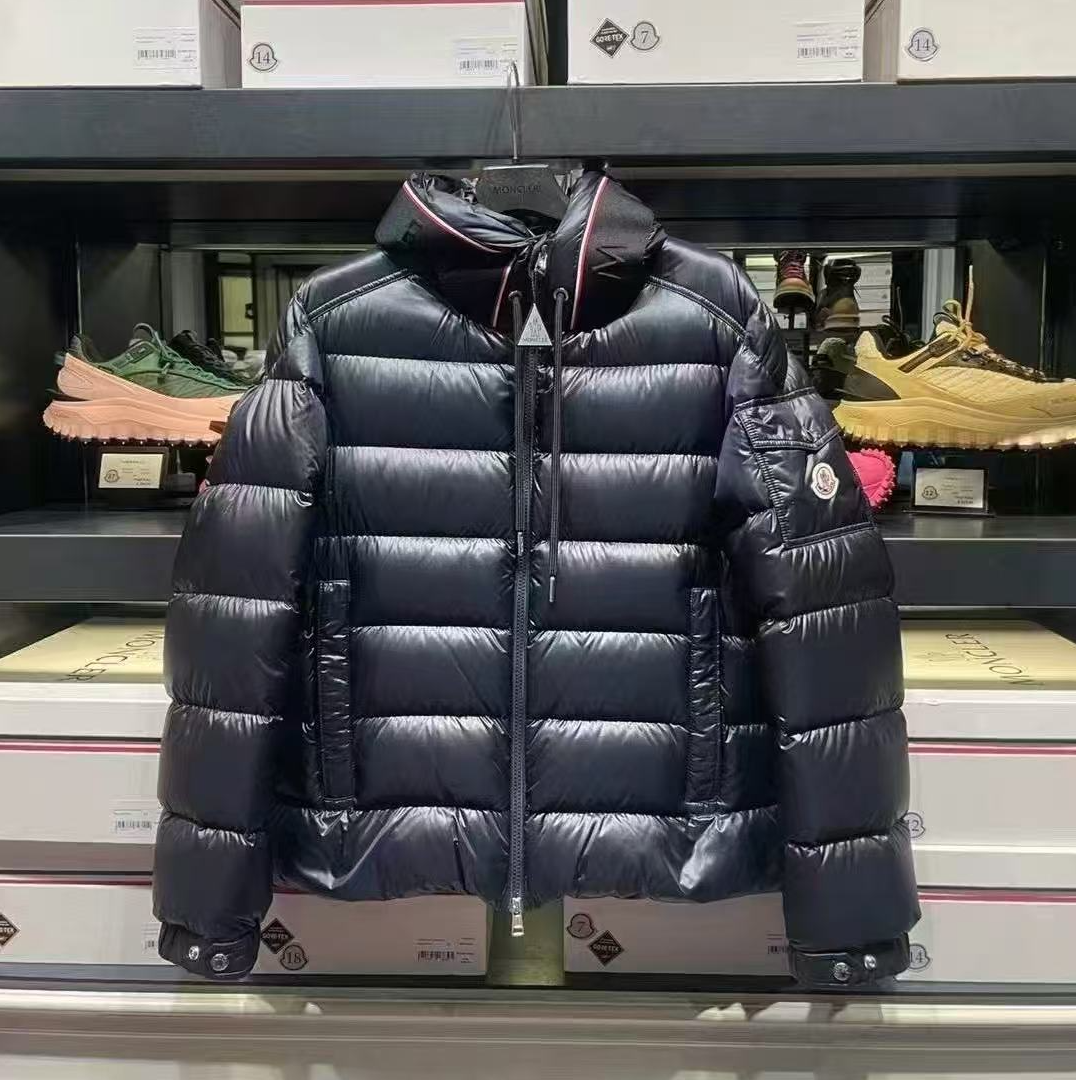 未使用 MONCLER 蒙口/六六/pavin男款蓝色经典爆款羽绒服