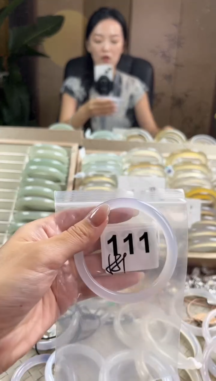 手镯玛瑙/玉髓未镶嵌111