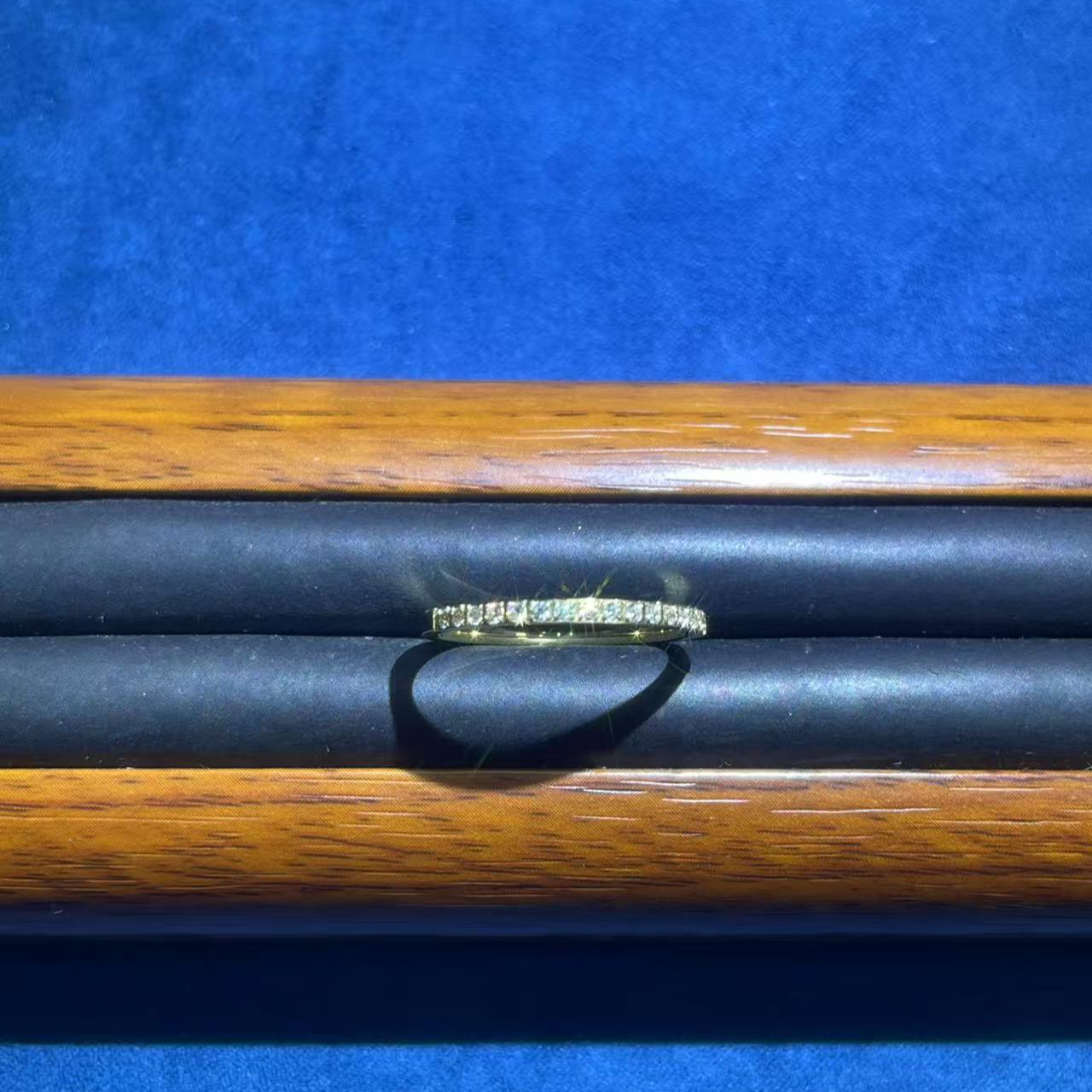 s9706黄色满镶直排戒指多样性发货