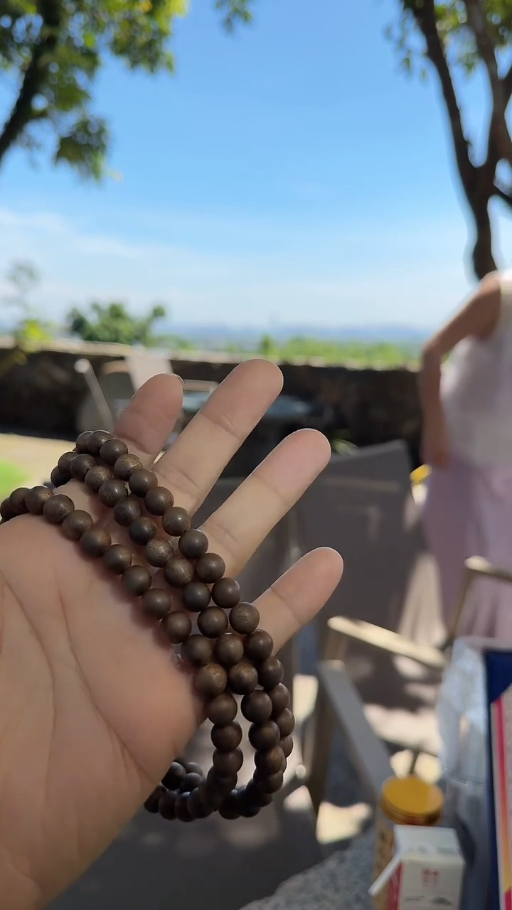 沉香碎屑沉香养香白棋99沉卡8多圈配备沉香碎屑养香罐