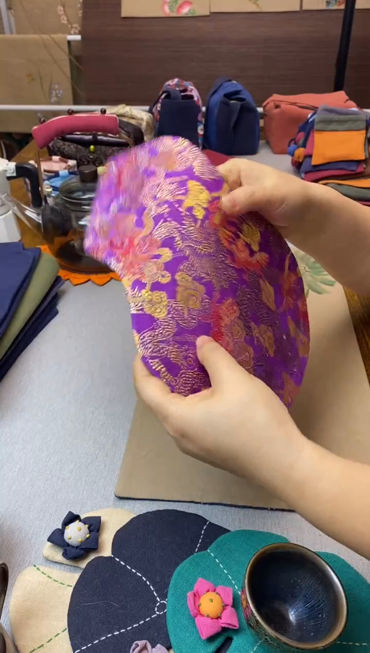 织锦葫芦茶席（紫色龙纹）