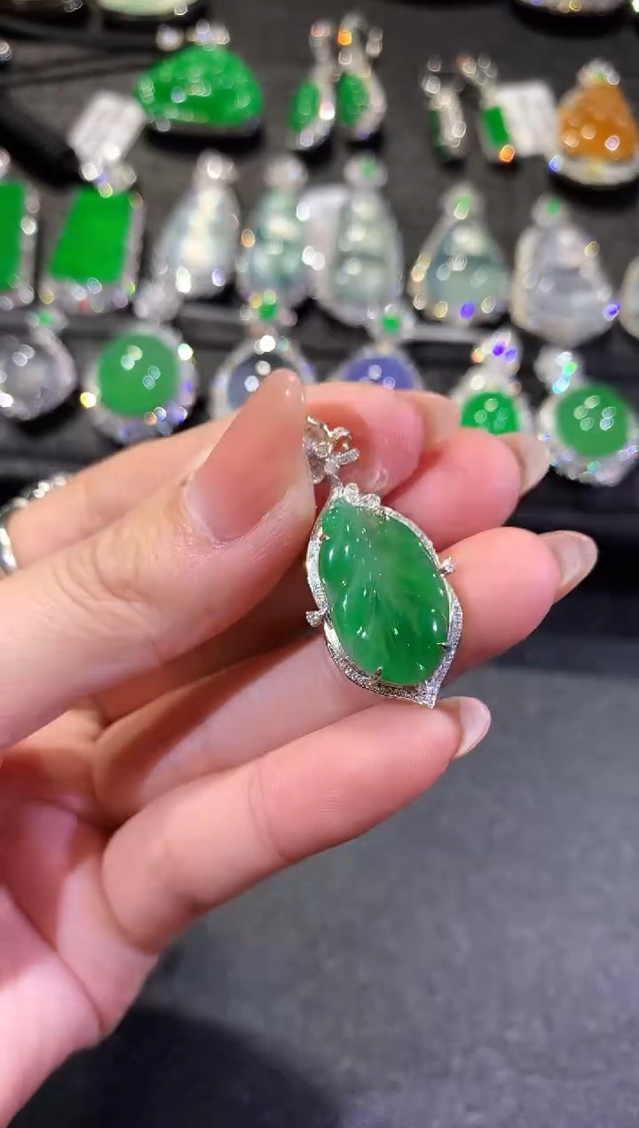 【闪购商品】翡翠吊坠(不含链)18K金镶嵌16-叶子