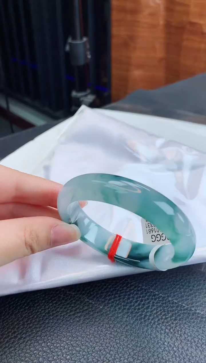 【闪购商品】翡翠手镯未镶嵌缅甸天然翡翠A货手镯