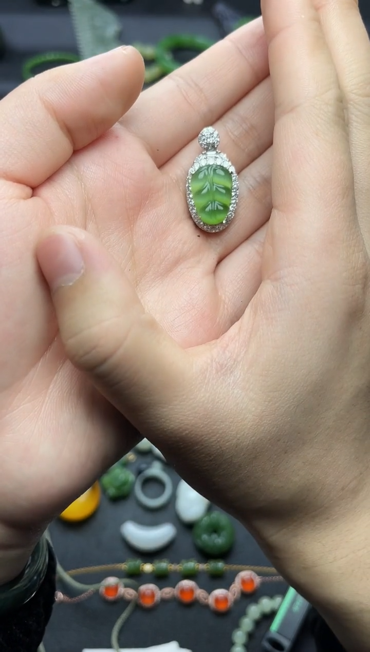 颈饰银S925镶嵌和田玉金枝玉叶06