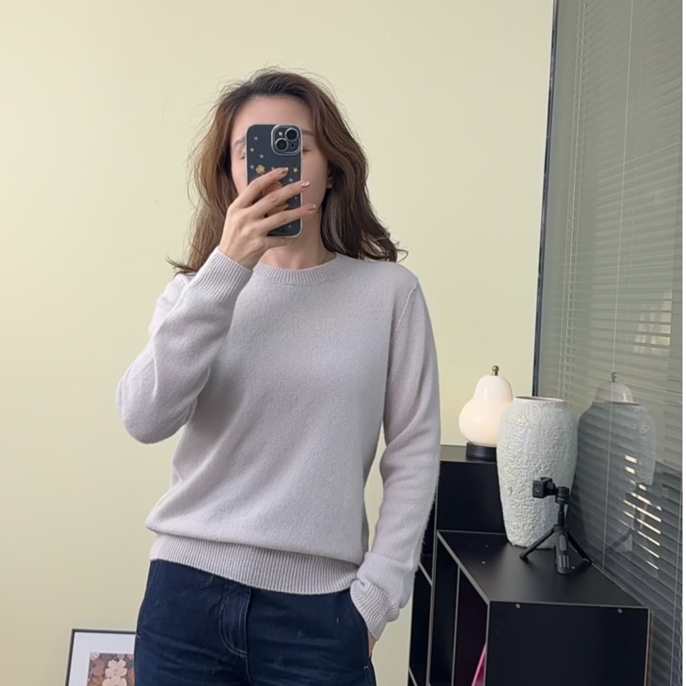 糯叽叽 七针型单纱 阿尔巴斯原料 100%纯山羊绒圆领H版打底衫女