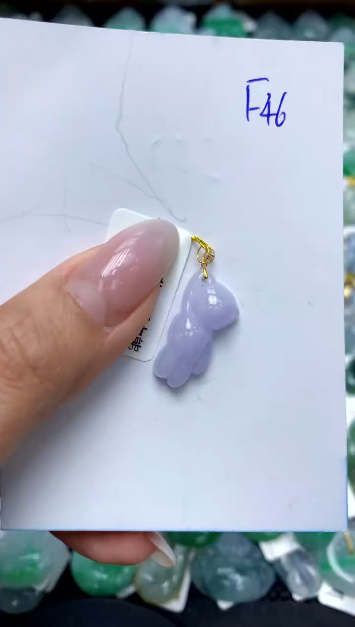 翡翠18K金镶嵌颈饰11111111111111