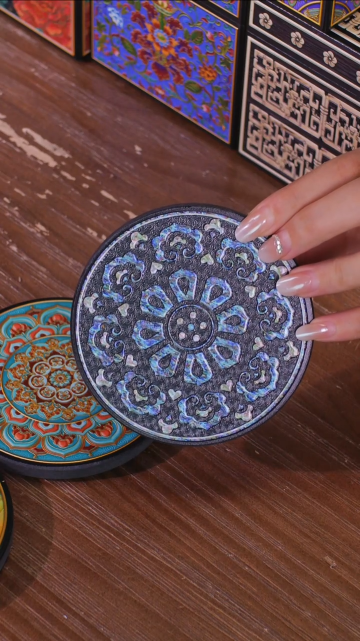 壹藏贰宝幻夜图案杯垫一片