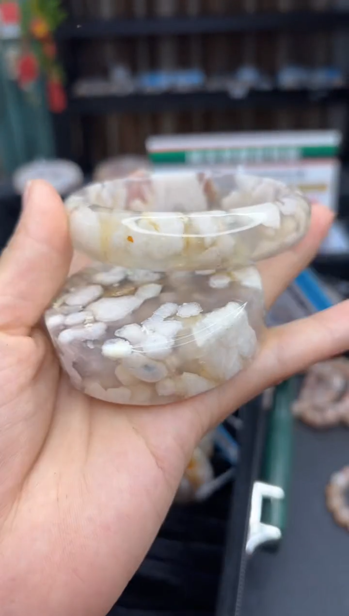 【闪购商品】石英质玉手镯未镶嵌2310（62圈赠送镯心）